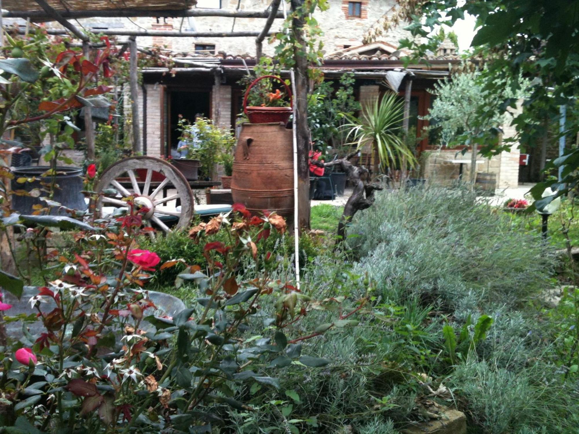 La Cittadella Dei Monti Sibillini Guest House มอนเตมอนาโก ภายนอก รูปภาพ