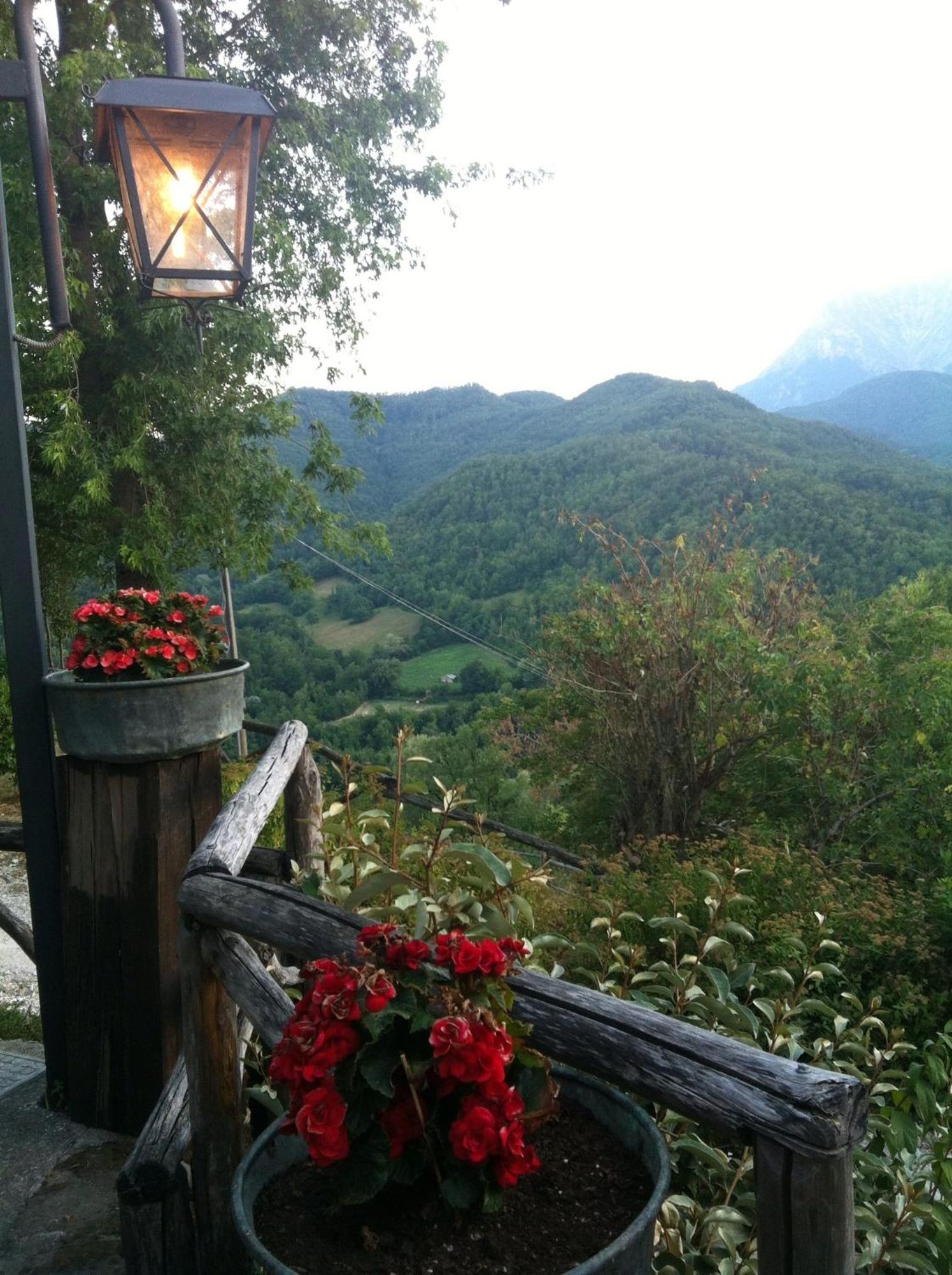 La Cittadella Dei Monti Sibillini Guest House มอนเตมอนาโก ภายนอก รูปภาพ